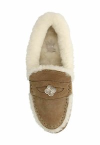 Bruine suède slof met crèmekleurige nepbont voering, decoratieve zilveren bloemenaccent en gestikte details op de bovenkant. Ronde vorm.