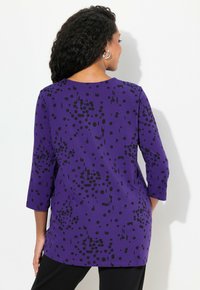 Ulla Popken POLKA DOT 3/4 SLEEVE SPLIT NECK  - Långärmad tröja - purple