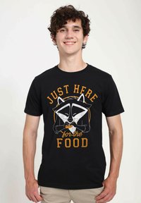 Henry Tiger POCAHONTAS MEEKO HERE FOR FOOD UNISEX - Camiseta estampada - black