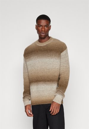 SLHGAARD RELAXED CREW NECK - Stickad tröja - chinchilla detail/multi color