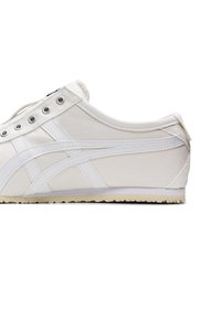 Onitsuka Tiger Tenisky - white