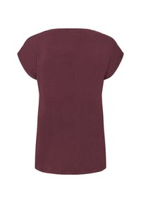 T-shirt bordeaux à manches courtes en tissu doux, avec un col rond et une coupe décontractée, présentant une texture lisse et un ourlet arrondi.
