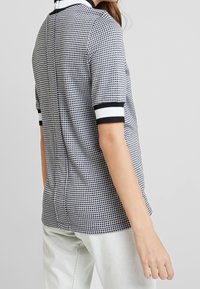 Rich & Royal Triko s potiskem - black