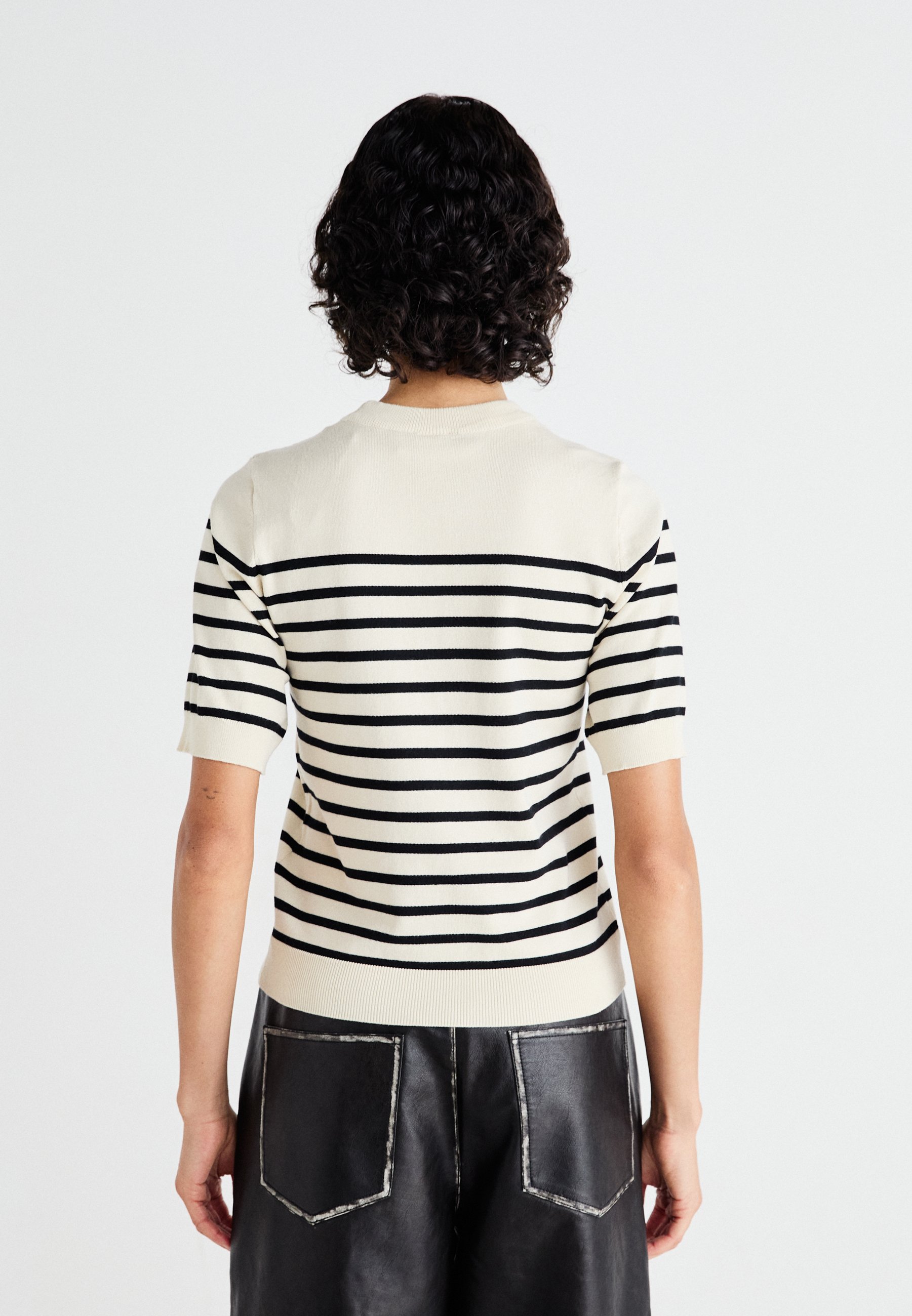売れ筋商品|||ヤス Tシャツ レディース トップス YASLENA  - Basic T-shirt - birch/black YAS YASLENA - T-shirt basic - birch/black/avorio - Zalando