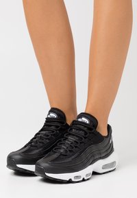 Nike Sportswear AIR MAX 95 - Sapatilhas - black/white