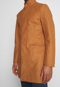 Newport Bay Sailing Club Cappotto classico - beige