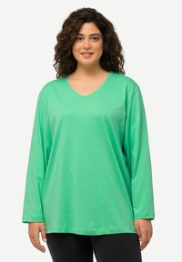 Ulla Popken GROSSE GRÖSSEN BASIC-V LANGARM  - Top s dlouhým rukávem - spring green