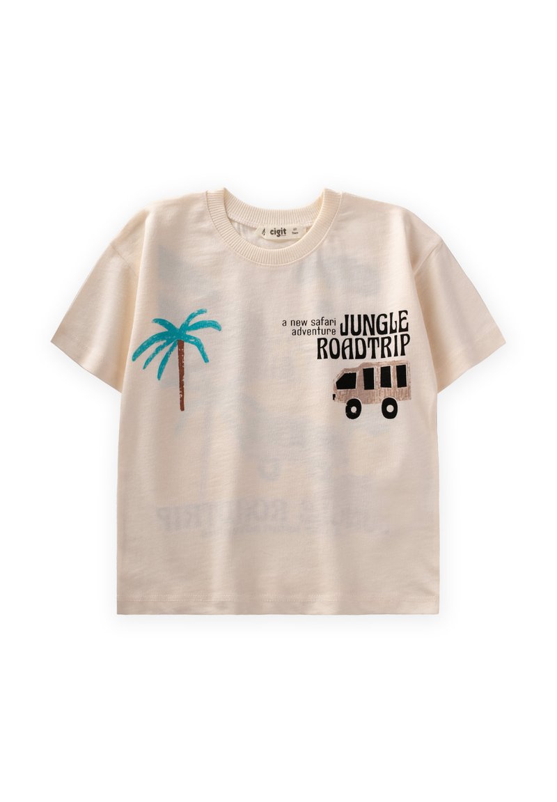 Beige puuvillane T-särk lühikeste varrukatega, millel on palmipuu ja safarivahendi graafika ning sinise ja musta tekstiga, mis ütleb "JUNGLE ROADTRIP."