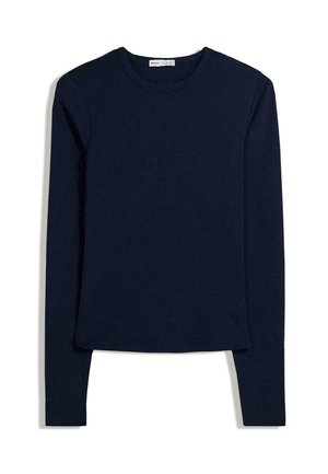 Navy long-sleeve T-shirt made from soft fabric. Features a crew neckline and straight hem. Simple, solid design without patterns or embellishments.