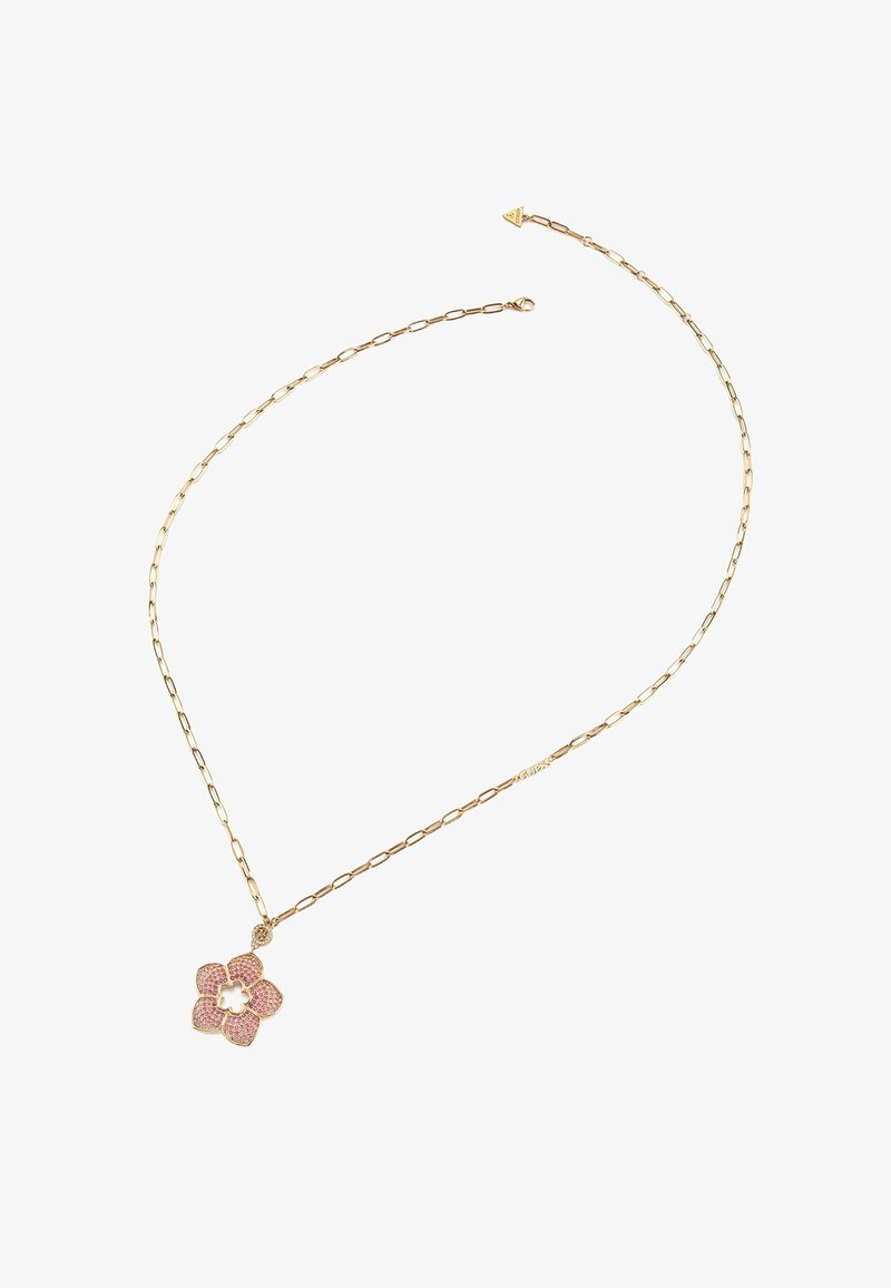 Gouden ketting met een schakeldesign, voorzien van een roze bloemenhanger versierd met kleine edelstenen. De ketting is verlengd met ovale schakels.