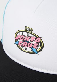 Thumbnail Image 4