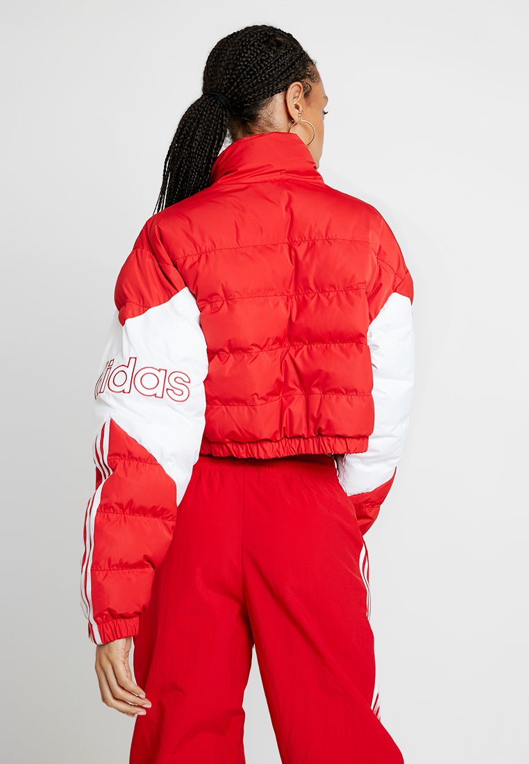 adidas originals cropped puffer jacket in red