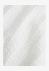 Unselected, white