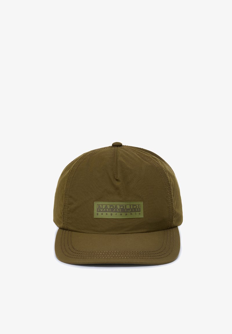 Cappellino da baseball verde oliva con pannelli cuciti, visiera curva e una patch rettangolare con la scritta "Napapijri geographic" sul davanti.