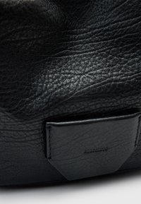 Thumbnail Image 6