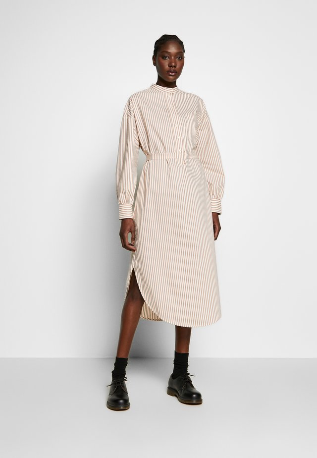 KIARA DRESS - Hverdagskjoler - praline