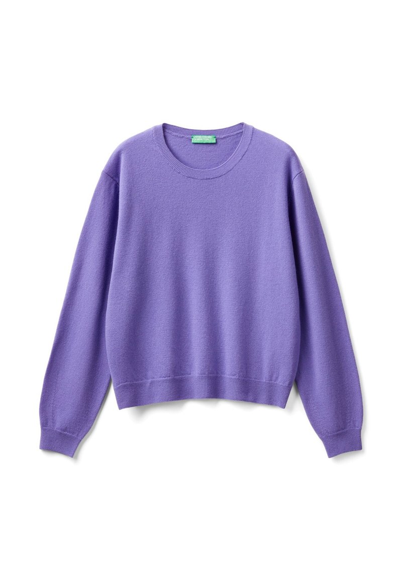 Lila kortärmad tröja tillverkad av mjukt material. Har rund halsringning och långa ärmar med ribbad mudd och nederkant. Enkel, strukturerad design.