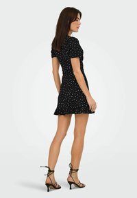 ONLY ONLBILL KURZES - Freizeitkleid - black