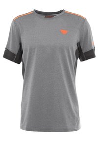 Grå kortärmad träningsskjorta med texturerad yta, svarta accenter och orange detaljer på axlarna och logo.