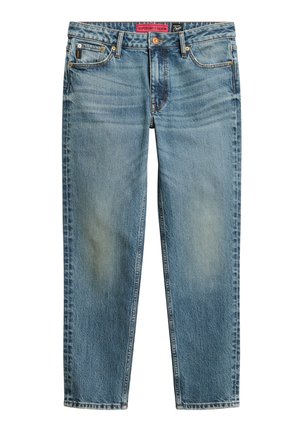 Lichtblauwe denim jeans met een recht model, vijf zakken en subtiele vervaging. De tailleband heeft een merklabel en knoopdetails.