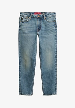 Lyseblå denim jeans med lige benedesign, fem lommer og subtilt slid. Taljen har et mærketikette og knapdetalje.