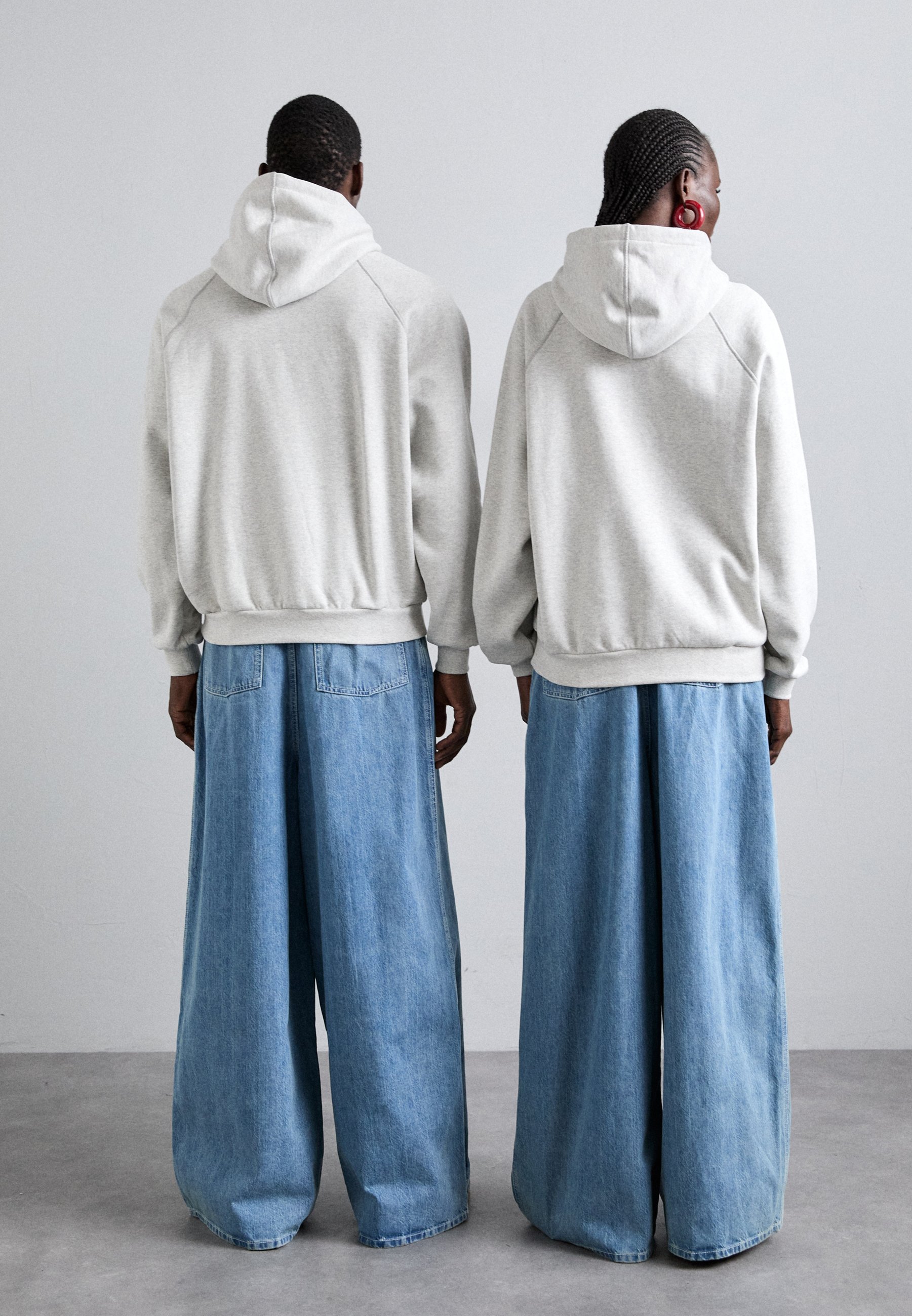 SUNNEI｜HOODIES/SWEATS (HOODIE BIG LOGO EMBROIDERED (MRT Sunnei Hoodie Big Logo Embroidered in carbon
