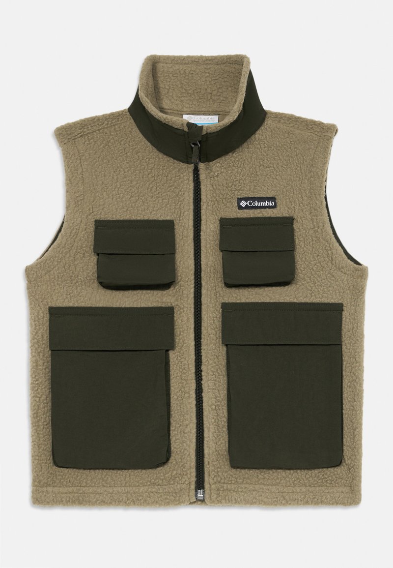 Kaki flis jopica z visokim ovratnikom, ki ima dve žepni žepki na prsih in dva spodnja žepa v temno zeleni barvi. Srednja zadrga za zapiranje.