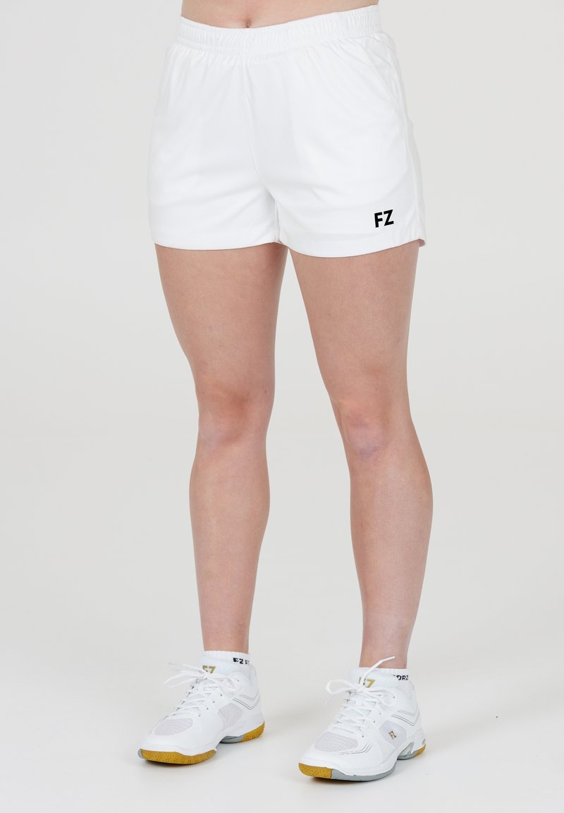Vita idrottsshorts med elastisk midja och svart "FZ"-logotyp. Slät tyg, ovan knä längd, minimalistisk design.