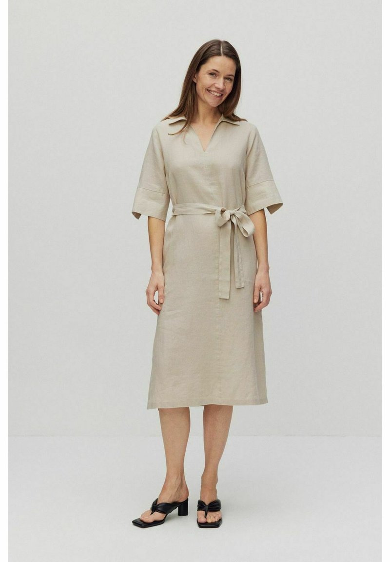Robe Ria