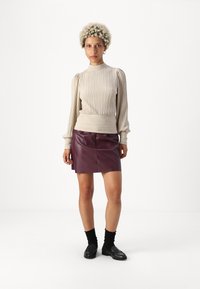 Vero Moda Petite VMNELLY  - Krilo A-kroja - winetasting