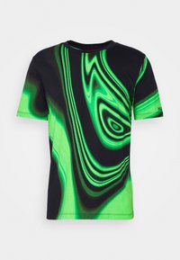 Camiseta de manga corta en negro con patrón veteado verde, hecha de algodón, con cuello redondo y dobladillo recto.