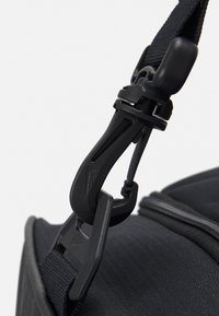 Thumbnail Image 4
