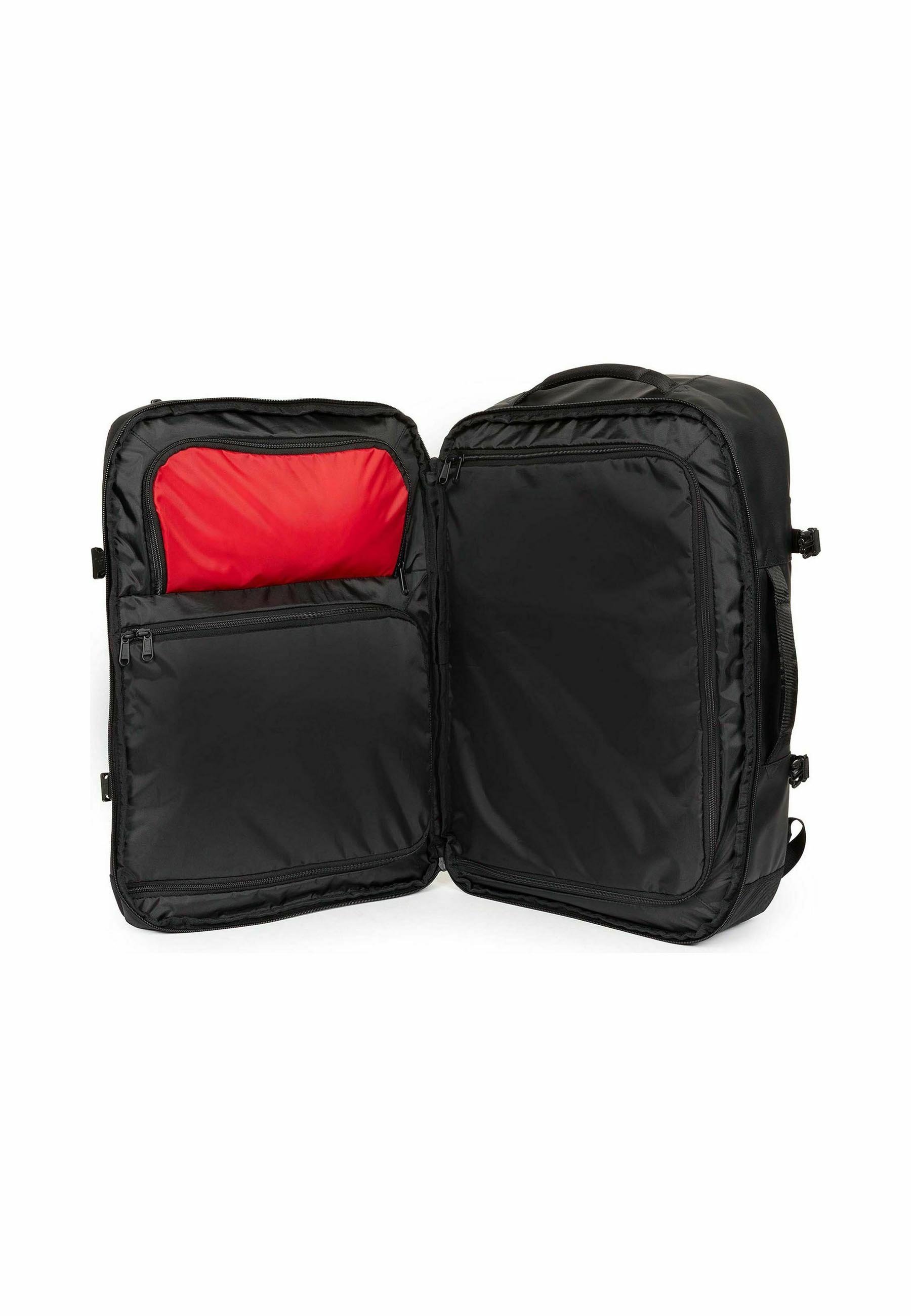 Eastpak CNNCT 트래블팩 라이저백 52CM 노트북파크
