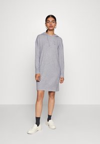 Vero Moda Petite VMDOFFY HOOD DRESS  - Vestido de dia -  grey/ melange