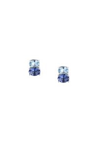 Orecchini a bottone in argento sterling con due gemme ovali sovrapposte: blu chiaro in alto e blu scuro in basso. Superfici lisce e lucide con montatura a graffetta.