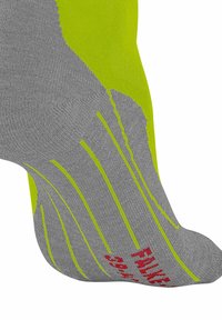 FALKE RU4 SHORT RUNNING MEDIUM CUSHIONING - Calcetines de deporte - lime