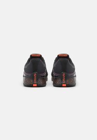 Reebok NANO - Παπούτσι προπόνησης - black/midnight plum/coral