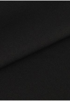 Mustmust kangas sujuva tekstuuriga ja kerge läikega. Materjal on pehme, paindlik ning näib omavat peent kudumist ilma nähtavate mustriteta.