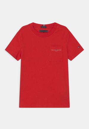ESSENTIAL POCKET - T-shirts basic - deep crimson