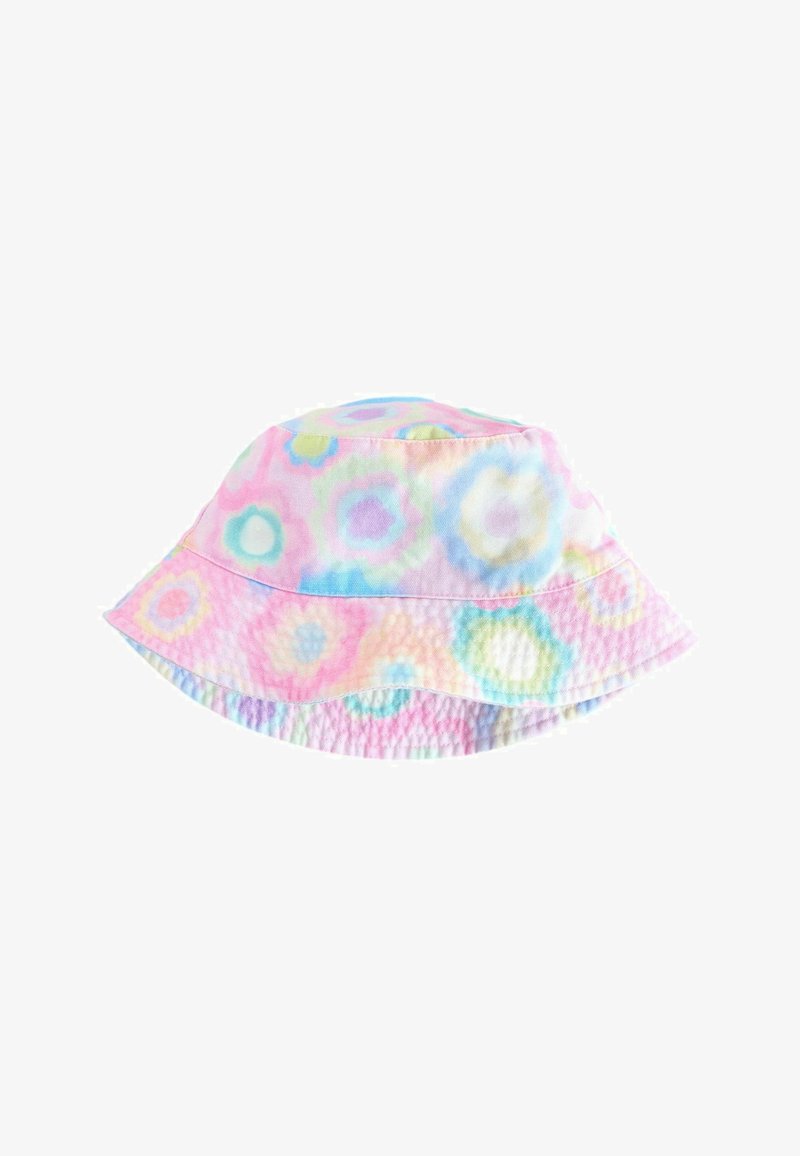 Pastelinės rožinės spalvos kibiro tipo skrybėlė su įvairiaspalviais, minkštų kraštų apvaliais gėlių raštais ir švelniai banguotu kraštu.