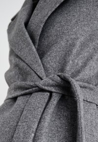 ONLY ONLALVILDA LIFE SHORT WRAP COAT - Puspaltis - medium grey melange