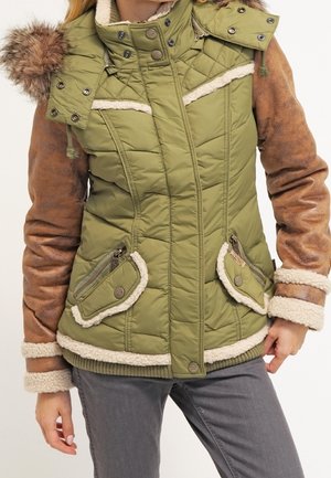 Winterjacke - olive