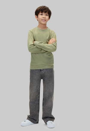Calvin Klein Jeans, CALVIN KLEIN JEANS KIDS' LONG SLEEVE POCKET T-SHIRT - T-shirt à manches longues - oil green