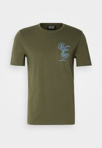 LEFT CHEST ARTWORK - T-shirts med print - classic green