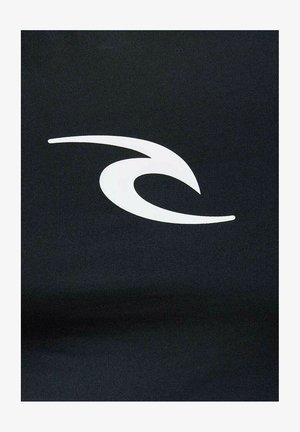 Schwarzer Stoff mit glatter Textur zeigt ein auffälliges weißes Wirbel-Logo, das die Markenidentität kennzeichnet.