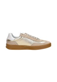Sneakers with a beige suede upper, metallic gold accents, and a white back tab. Features a textured tongue and a rubber outsole.