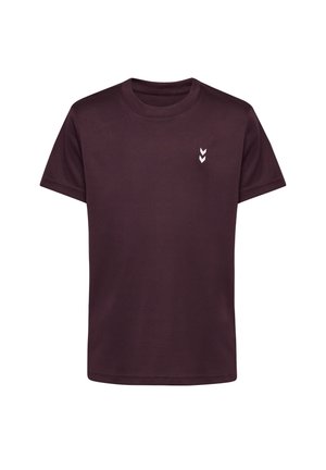 T-shirt en coton bordeaux avec un col rond, des manches courtes et un petit logo chevron blanc sur la poitrine. Texture lisse, design décontracté.