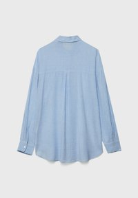 Stradivarius BASIC FLOWING WITH POCKET Camicia light blue