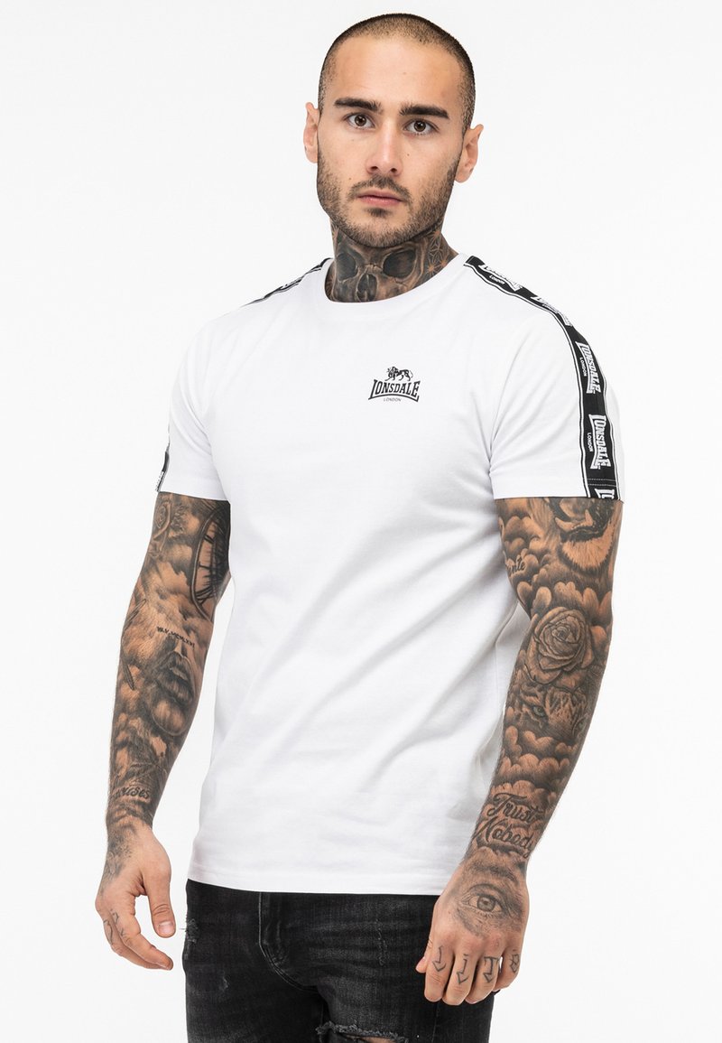 Lonsdale NORMALE PASSFORM BRINDISTER - Apdrukāts T-krekls - white black