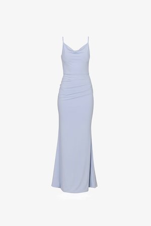 Lyseblå ermeløs gulvlengde kjole med drapert utringning og rynkede detaljer på den ene siden av midjen.